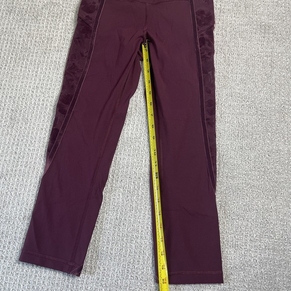 Lululemon Wunder Under Crop Flocked 21" Velvet Floral Lace Sides Size 4 Burgundy - Picture 6 of 9
